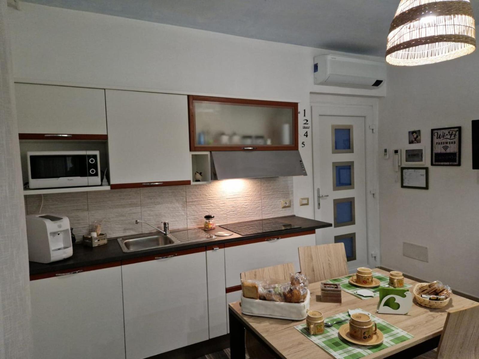 Bed and Breakfast Casa Marx Sedriano Екстер'єр фото